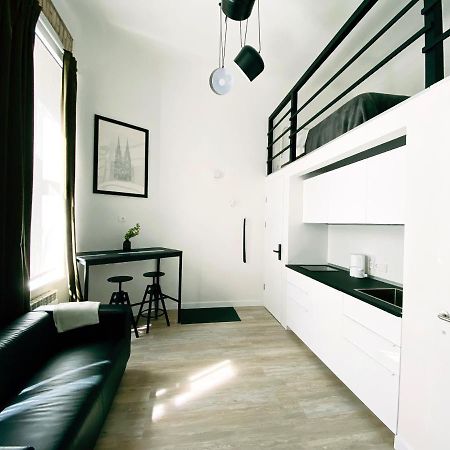 B&W Apartment Riga Esterno foto