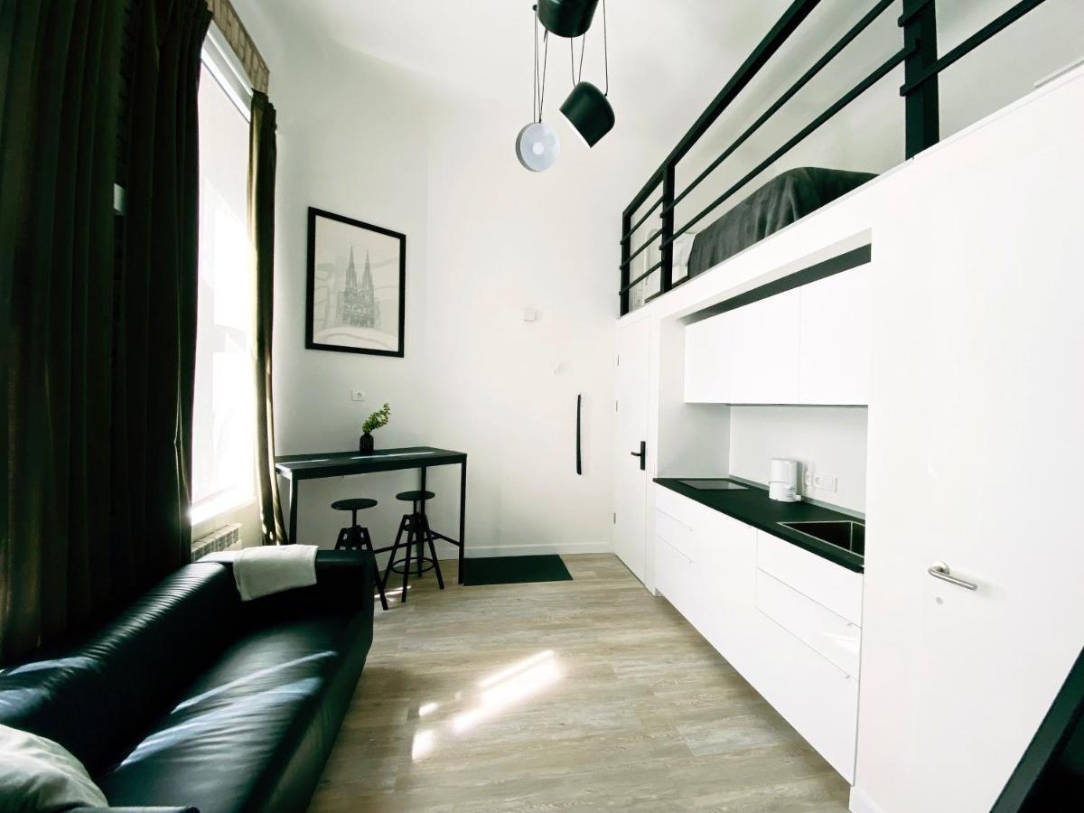 B&W Apartment Riga Esterno foto
